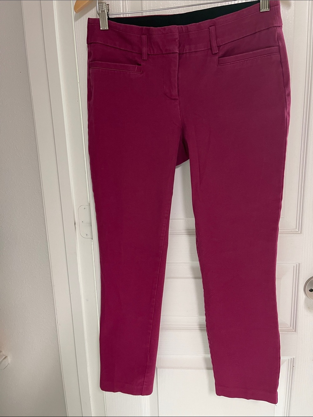 Candie's Magenta Cropped Slim Pants